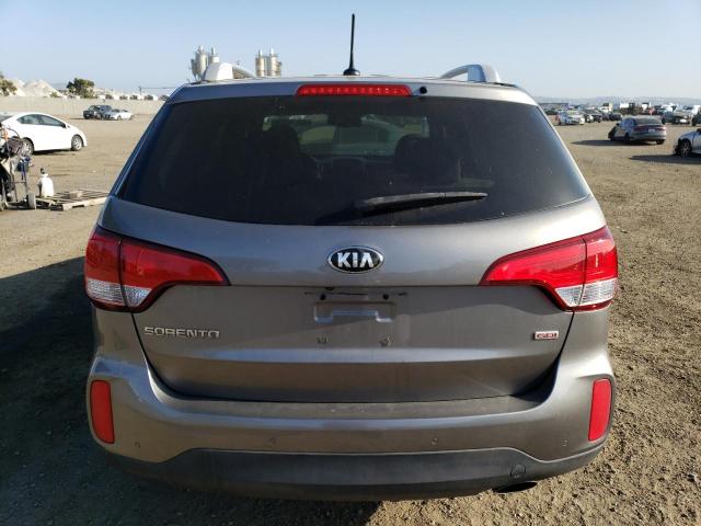 Photo 6 from auction – 2015 KIA SORENTO LX with VIN 5XYKTCA61FG572525