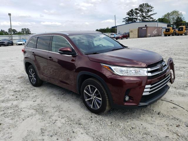 Photo 4 from auction – 2017 TOYOTA HIGHLANDER with VIN 5TDKZRFH3HS194547