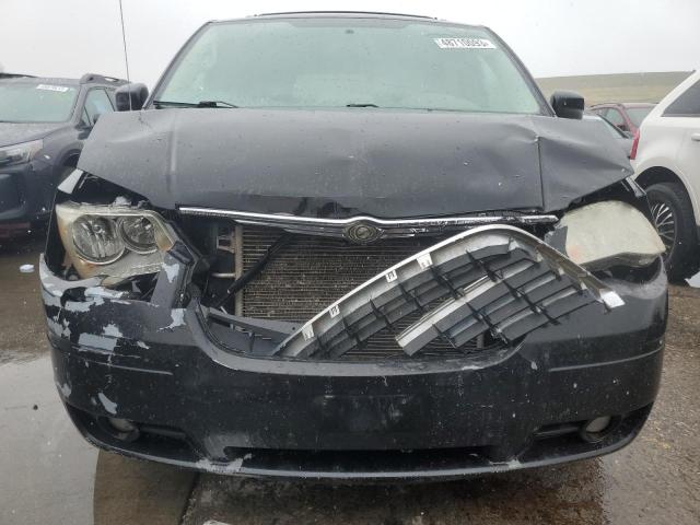 Photo 5 from auction – 2010 CHRYSLER TOWN & COU with VIN 2A4RR5D12AR198434