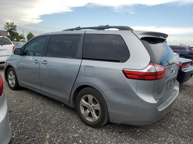 Photo 2 from auction – 2017 TOYOTA SIENNA LE with VIN 5TDKK3DC2FS544255