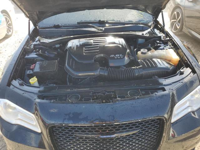 Photo 11 from auction – 2018 CHRYSLER 300 LIMITE with VIN 2C3CCAKG1JH165335