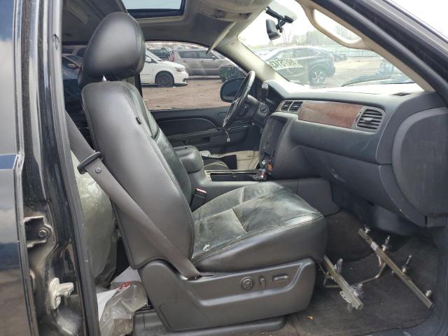 Photo 7 from auction – 2011 CHEVROLET AVALANCHE with VIN 3GNTKGE32BG103008