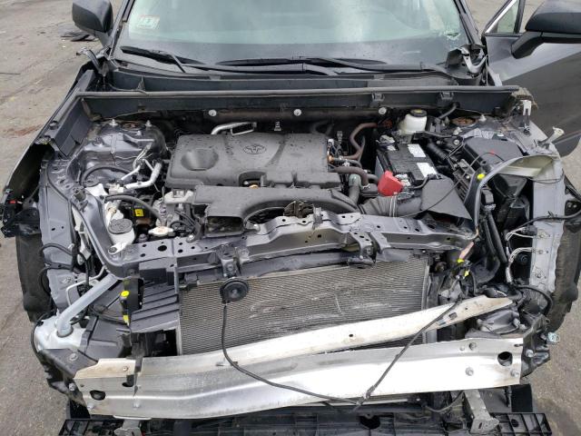 Photo 12 from auction – 2021 TOYOTA RAV4 LE with VIN 2T3F1RFV5MC185521