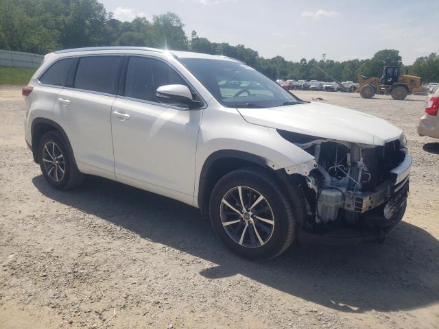 Photo 4 from auction – 2018 TOYOTA HIGHLANDER with VIN 5TDJZRFH0JS860216