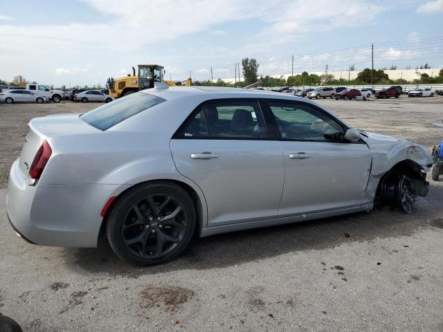Photo 3 from auction – 2022 CHRYSLER 300 S with VIN 2C3CCABG0NH170810