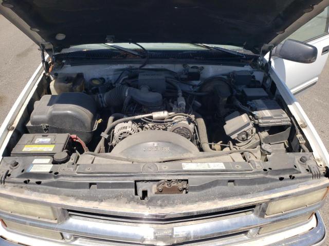 Photo 12 from auction – 1997 CHEVROLET SUBURBAN K with VIN 3GNFK16R8VG159374