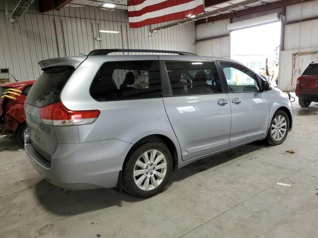 Photo 3 from auction – 2014 TOYOTA SIENNA XLE with VIN 5TDDK3DC6ES091751