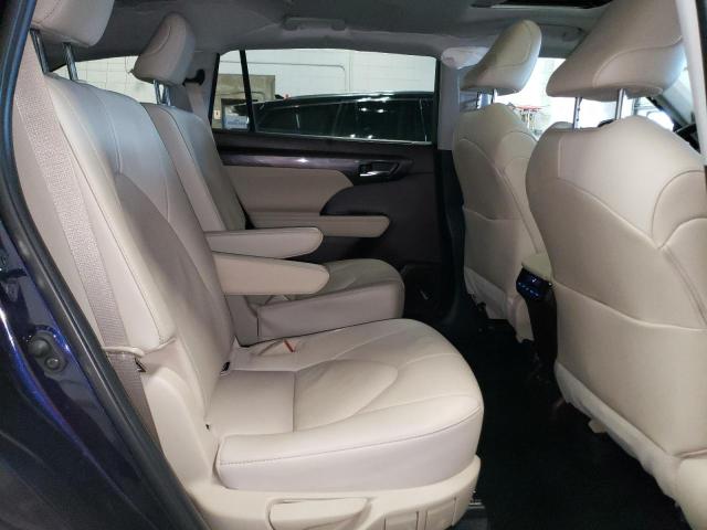 Photo 11 from auction – 2022 TOYOTA HIGHLANDER with VIN 5TDXBRCH9NS550882