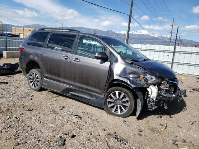 Photo 4 from auction – 2018 TOYOTA SIENNA XLE with VIN 5TDYZ3DC6JS932183