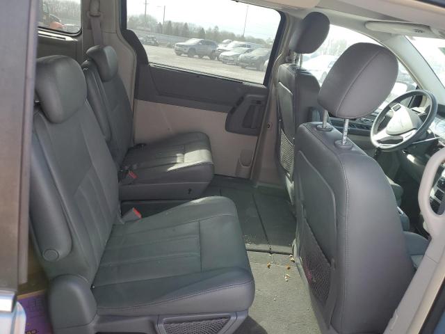 Photo 11 from auction – 2010 CHRYSLER TOWN & COU with VIN 2A4RR5D13AR229299