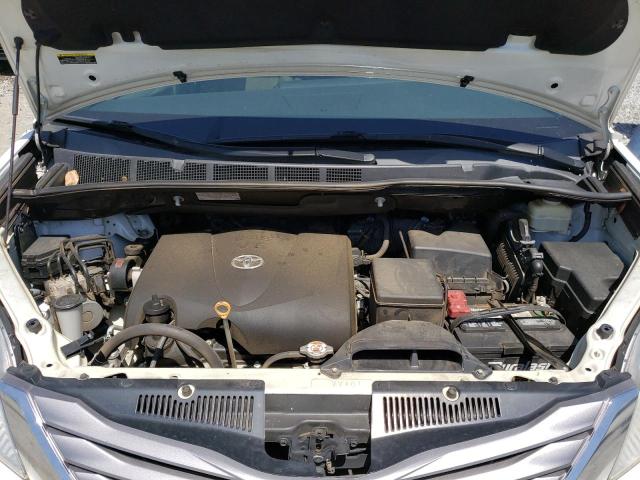 Photo 11 from auction – 2017 TOYOTA SIENNA XLE with VIN 5TDYZ3DC6HS792503