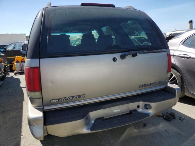 Photo 6 from auction – 2003 CHEVROLET BLAZER with VIN 1GNDT13X93K102209