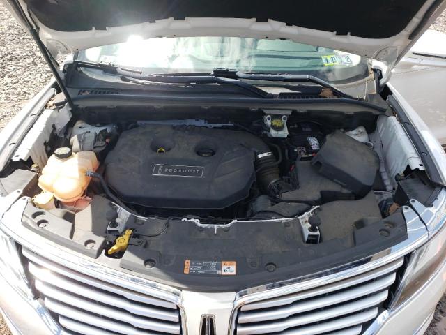Photo 12 from auction – 2016 LINCOLN MKC RESERV with VIN 5LMCJ3D95GUJ26676