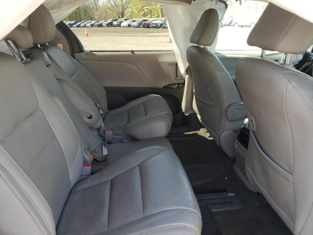 Photo 11 from auction – 2017 TOYOTA SIENNA XLE with VIN 5TDYZ3DC9HS877271