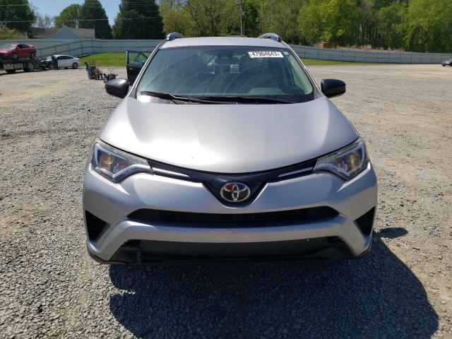 Photo 5 from auction – 2018 TOYOTA RAV4 LE with VIN 2T3BFREV2JW698236