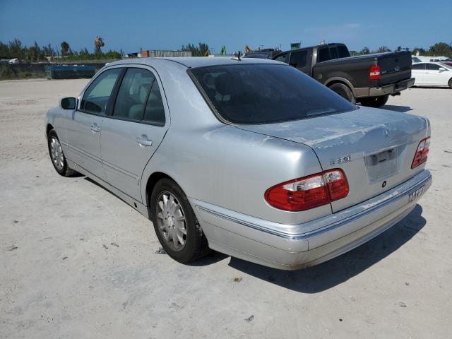Photo 2 from auction – 2001 MERCEDES-BENZ E 320 with VIN WDBJF65J41B364613