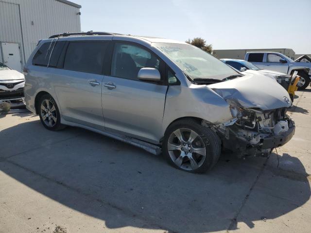 Photo 4 from auction – 2015 TOYOTA SIENNA SPO with VIN 5TDXK3DC3FS655886