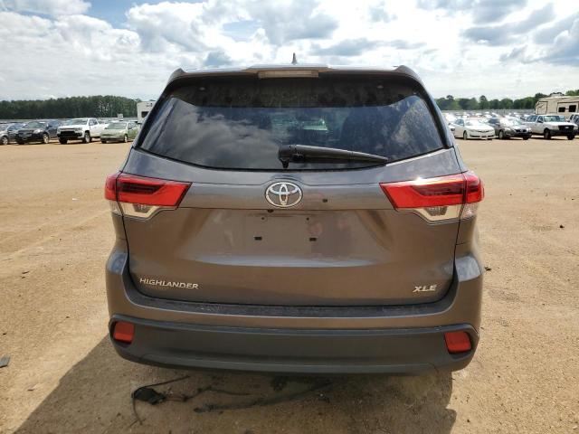 Photo 6 from auction – 2017 TOYOTA HIGHLANDER with VIN 5TDKZRFH5HS521336