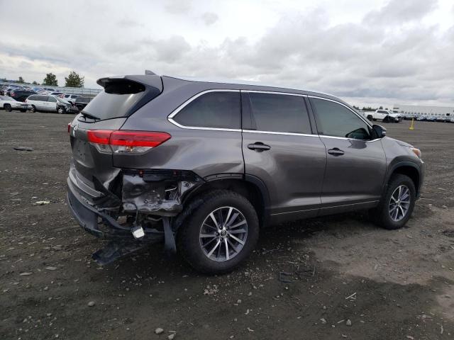 Photo 3 from auction – 2018 TOYOTA HIGHLANDER with VIN 5TDJZRFH2JS855258