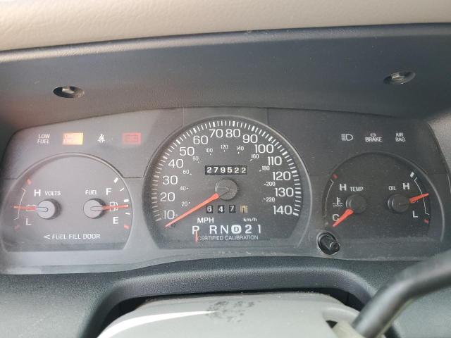 Photo 9 from auction – 2000 FORD CROWN VICT with VIN 2FAFP71W9YX165176
