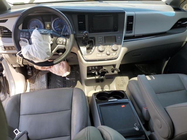 Photo 8 from auction – 2017 TOYOTA SIENNA XLE with VIN 5TDYZ3DC6HS781954