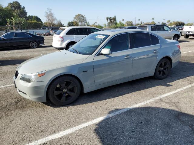 BMW 530 I 2007 مع رقم تعريف المركبة WBANE73537CM52232 - صورة من المزاد