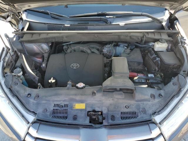 Photo 12 from auction – 2017 TOYOTA HIGHLANDER with VIN 5TDZZRFH0HS229821