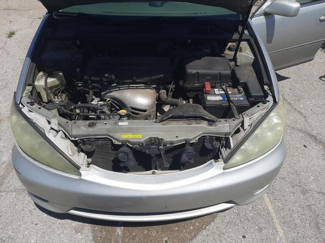 Photo 11 from auction – 2005 TOYOTA CAMRY LE with VIN 4T1BE32K75U961295