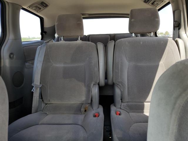 Photo 10 from auction – 2004 TOYOTA SIENNA CE with VIN 5TDZA23C04S054701