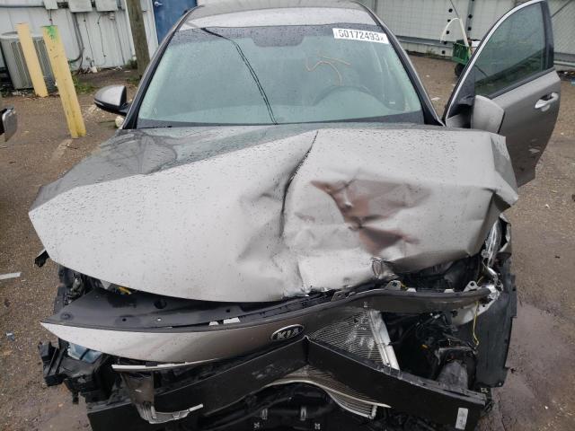Photo 11 from auction – 2016 KIA OPTIMA EX with VIN 5XXGU4L39GG055426