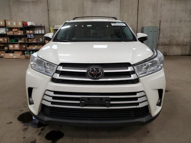 Photo 5 from auction – 2018 TOYOTA HIGHLANDER with VIN 5TDJZRFH3JS530960