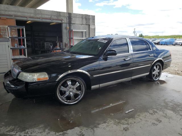 Photo 1 from auction – 2003 LINCOLN TOWN CAR C with VIN 1LNHM83W23Y608593
