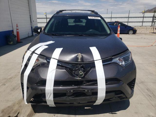 Zdjęcie 5 z aukcji – 2017 TOYOTA RAV4 LE z VIN 2T3BFREV2HW589978