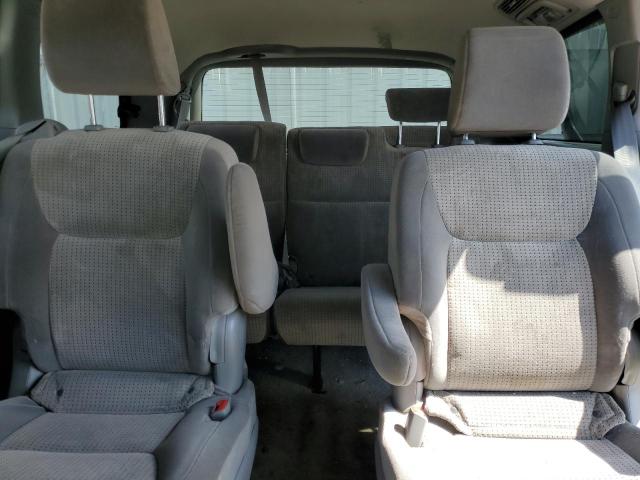 Photo 10 from auction – 2010 TOYOTA SIENNA CE with VIN 5TDKK4CC5AS329534