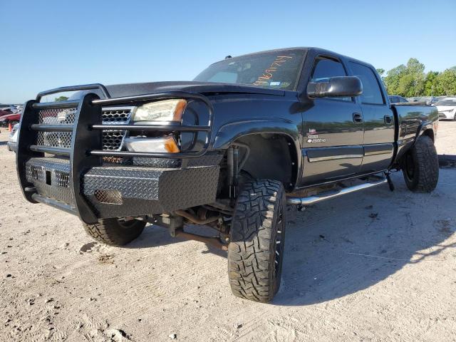 CHEVROLET SILVERADO 2005 with VIN 1GCHK23245F915928 - Photo from auction