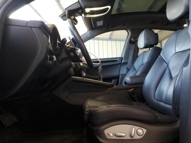 Photo 7 from auction – 2017 PORSCHE MACAN with VIN WP1AA2A56HLB83890