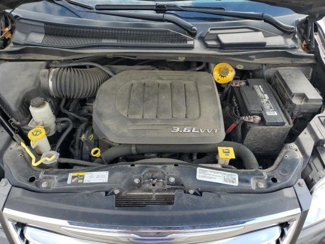 Photo 12 from auction – 2015 CHRYSLER TOWN & COU with VIN 2C4RC1BG1FR565399