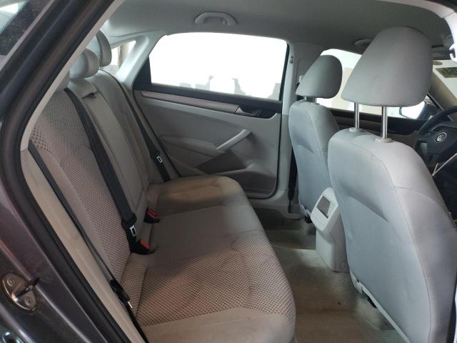 Photo 10 from auction – 2015 VOLKSWAGEN PASSAT S with VIN 1VWAT7A37FC002359