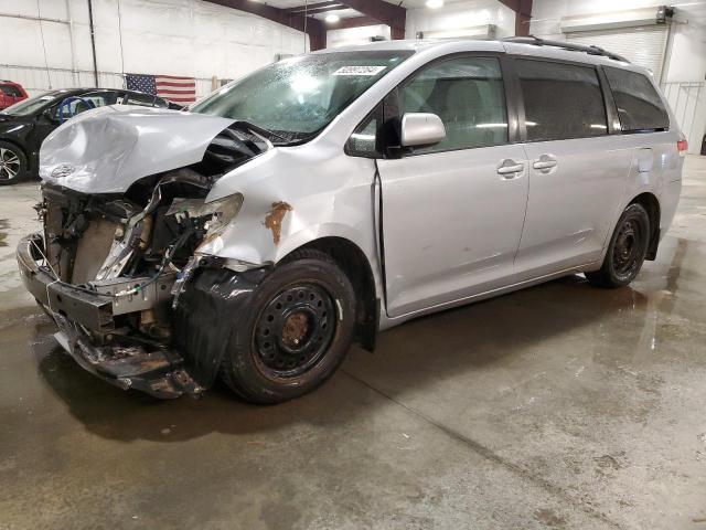 TOYOTA SIENNA LE 2013 with VIN 5TDKK3DC0DS402788 - Photo from auction