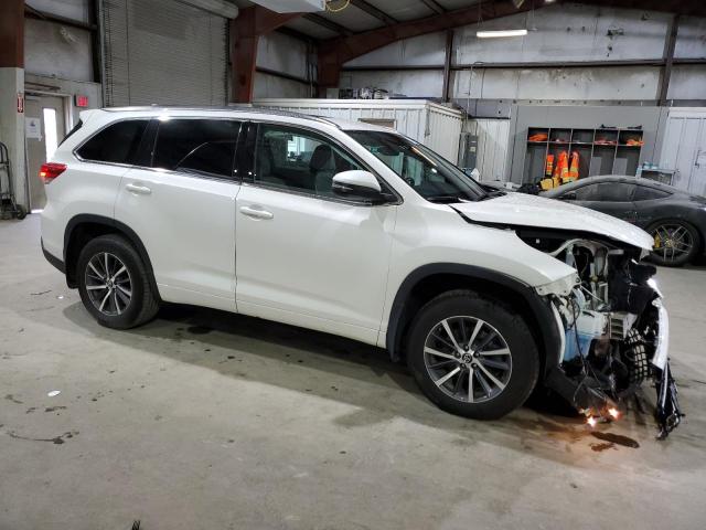 Photo 4 from auction – 2017 TOYOTA HIGHLANDER with VIN 5TDJZRFH0HS515388
