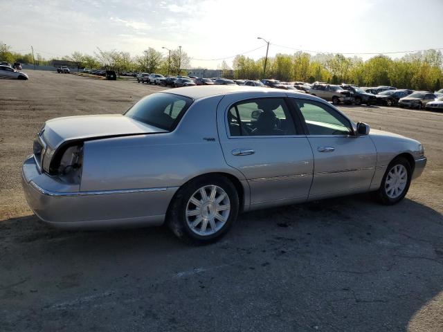 Photo 3 from auction – 2009 LINCOLN TOWN CAR with VIN 2LNHM82VX9X618886