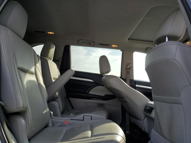 Foto 11 de la subasta – 2016 TOYOTA HIGHLANDER con VIN 5TDJKRFH4GS264538