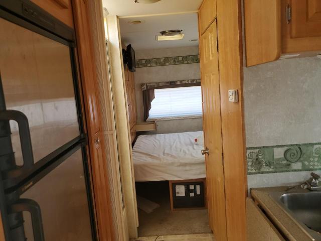 Photo 6 from auction – 2005 FORD ECONOLINE with VIN 1FDXE45S75HA55485