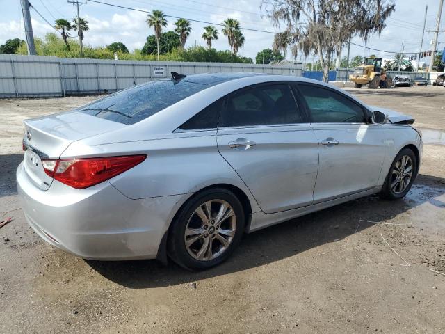 Photo 3 from auction – 2012 HYUNDAI SONATA SE with VIN 5NPEC4AC5CH339048