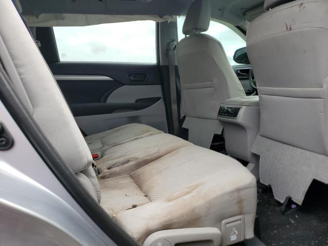Photo 11 from auction – 2015 TOYOTA HIGHLANDER with VIN 5TDZARFH2FS011691