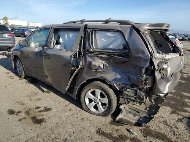 Photo 2 from auction – 2015 TOYOTA SIENNA LE with VIN 5TDKK3DC0FS665303