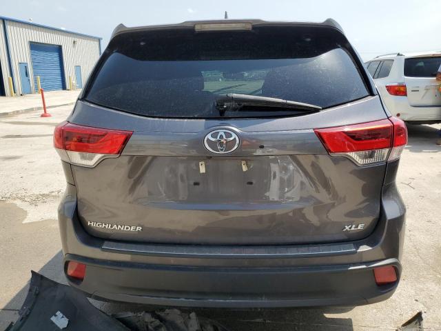 Photo 6 from auction – 2019 TOYOTA HIGHLANDER with VIN 5TDKZRFH2KS552633