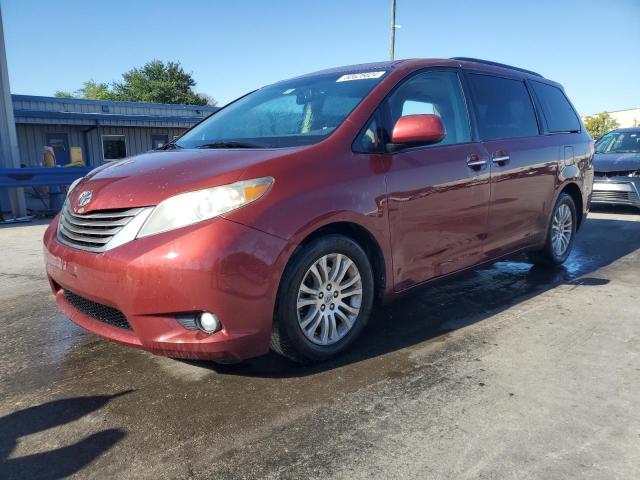 Photo 1 from auction – 2011 TOYOTA SIENNA XLE with VIN 5TDYK3DC9BS101377