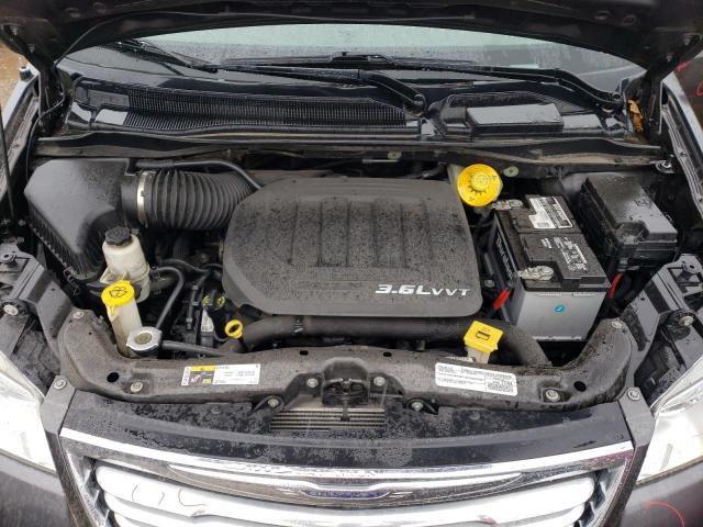 Photo 12 from auction – 2015 CHRYSLER TOWN & COU with VIN 2C4RC1CG9FR673719