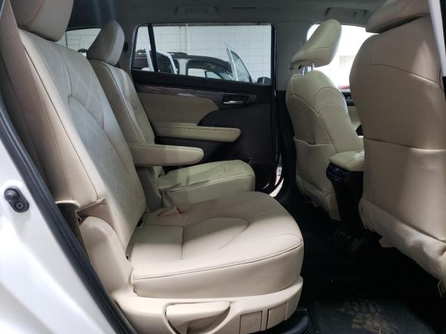 Photo 11 from auction – 2022 TOYOTA HIGHLANDER with VIN 5TDEBRCH9NS070980